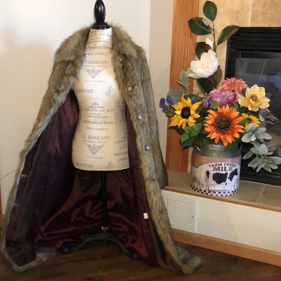 🧥✨ Tasha Polizzi FAUX Fur Long Coat - Picture 3 of 16